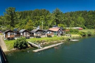 Raines Resort Cabins & Rv