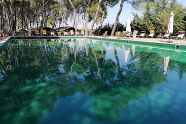 استراحتگاه Camping Green Village Pin Tourist