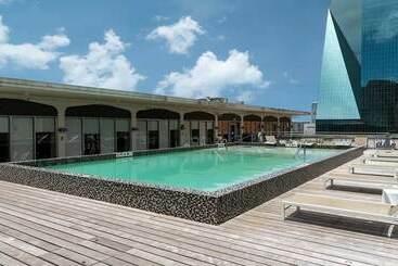 هتل آپارتمان Stunning 2br 2ba W/sky Pool Lounge Cozysuites