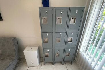 هاستل Hallandale Beach Motel With Free Parking And Full Kitchen ! No Extra Fees! Accepting Cash!