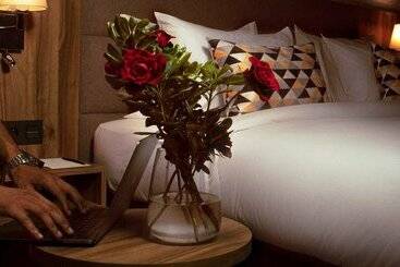 هاستل Urban Hotel And Spa