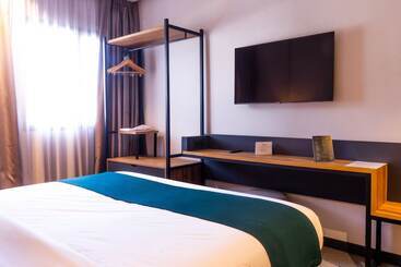 هاستل Urban Hotel And Spa