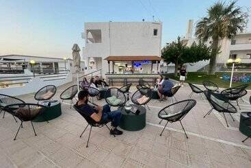 هتل Adele Resort