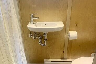 هتل Cedar Creek Lodging & Rv Park