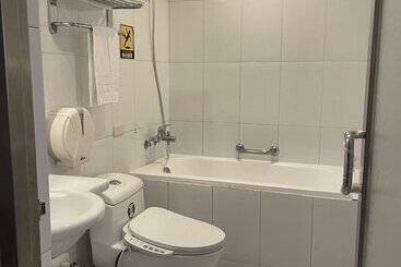 Hub Hotel   Banqiao Station