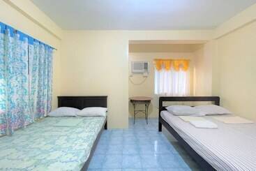Отель Oyo 876 Escurel Inn Boracay