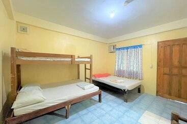 Отель Oyo 876 Escurel Inn Boracay