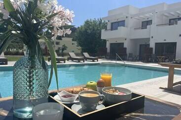 Kimiro Hotel Tsilivi