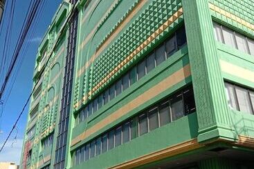 Meaco Royal Hotel Lucena