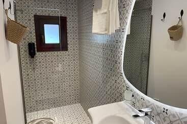 Majatalo Utopia Luxury Suites