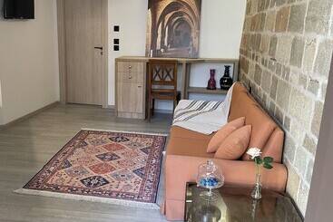 Majatalo Utopia Luxury Suites