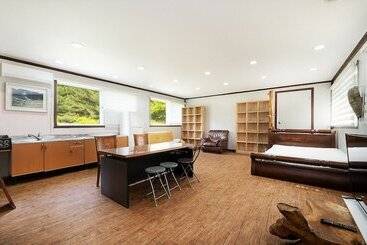 Pocheon Bearhill Pension