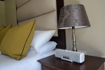 تختخواب و صبحانه The Capital Guest House