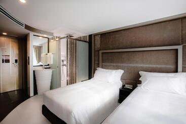 Azure Hotel Pattaya