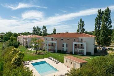Garden & City Aix En Provence  Puyricard