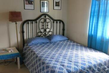 Gemini House Bed & Breakfast - Inch Marlow