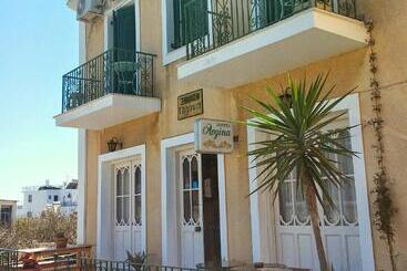 هتل Aegina
