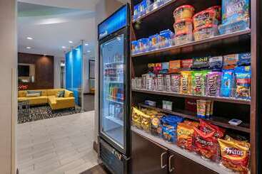 هتل Comfort Suites Fort Lauderdale Airport South & Cruise Port