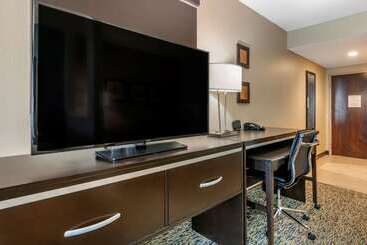 Hotel Comfort Suites Fort Lauderdale Airport South & Cruise Port