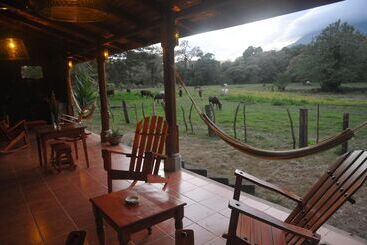 هتل Finca San Juan De La Isla