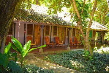 هتل Finca San Juan De La Isla