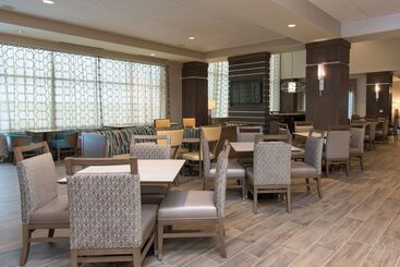 هتل Hampton Inn & Suites Grand Rapids Downtown
