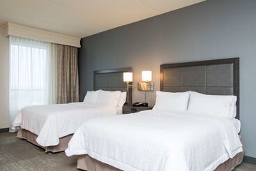 هتل Hampton Inn & Suites Grand Rapids Downtown