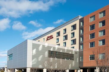 هتل Hampton Inn & Suites Grand Rapids Downtown