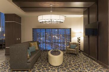 هتل Hampton Inn & Suites Grand Rapids Downtown