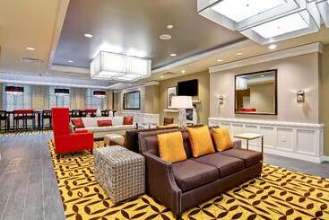 هتل Hampton Inn & Suites Cincinnatidowntown