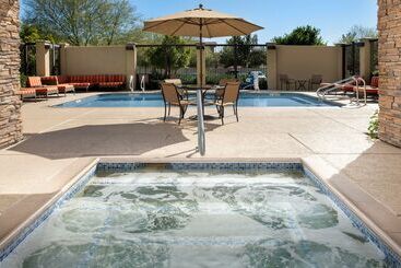 هتل Hampton Inn & Suites Phoenix Tempe