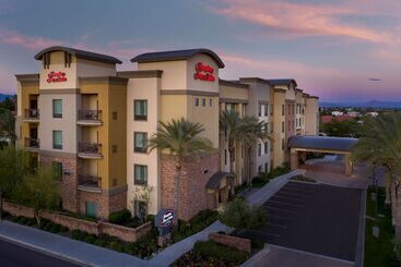 هتل Hampton Inn & Suites Phoenix Tempe