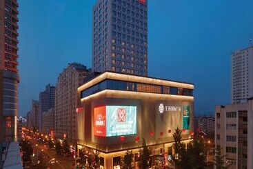 هتل Hilton Garden Inn Dandong