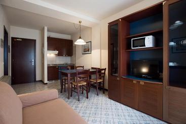 Aparthotel Holiday