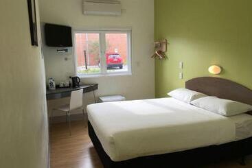 هتل Ibis Budget Perth Airport