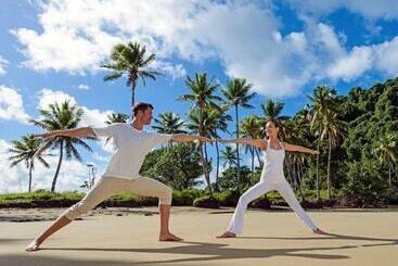 هتل Nanuku Resort Fiji