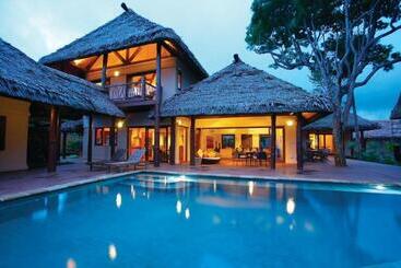 هتل Nanuku Resort Fiji