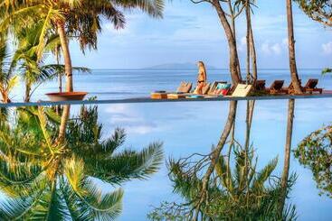 هتل Nanuku Resort Fiji