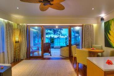 هتل Nanuku Resort Fiji