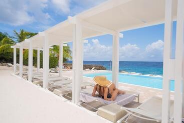 هتل Papagayo Beach