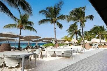هتل Papagayo Beach