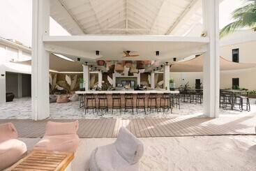 هتل Papagayo Beach