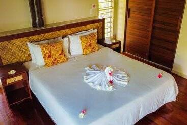 هتل Saletoga Sands Resorts