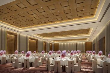 هتل Sheraton Grand Xishuangbanna
