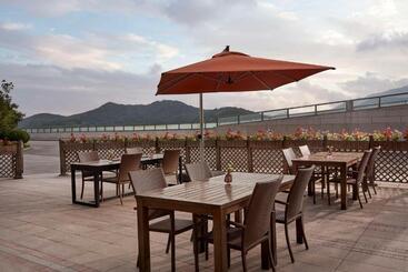 هتل Sunrise Kempinski