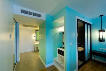 Wave Hotel Pattaya