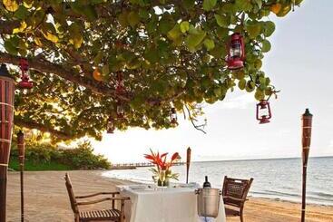 استراحتگاه Las Verandas Hotel & Villas