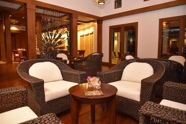 استراحتگاه Las Verandas Hotel & Villas