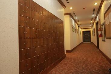 استراحتگاه The Suites At Mount Malarayat