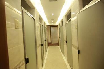 استراحتگاه The Suites At Mount Malarayat
